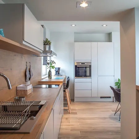 Vranjes Deluxe Apartamento Brela