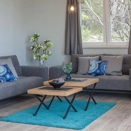 Vranjes Deluxe Apartamento *