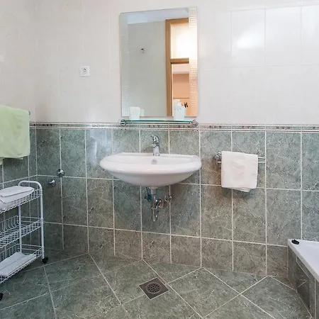 Vranjes Deluxe * Brela