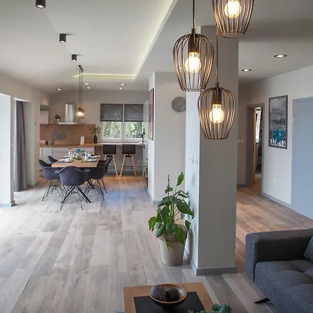 Vranjes Deluxe Apartman Brela